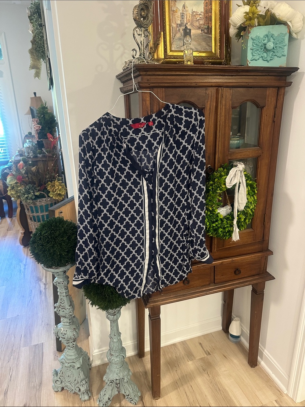 G.I.L.I. Navy and White Trellis-Print Blouse